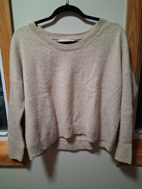 Victoria's Secret Cream Roundneck Sweater